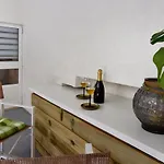 Ginger Apartment