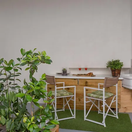 Ginger Apartman *